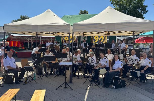 Musik, Sonne und eine Bierdusche zum Jubiläum!