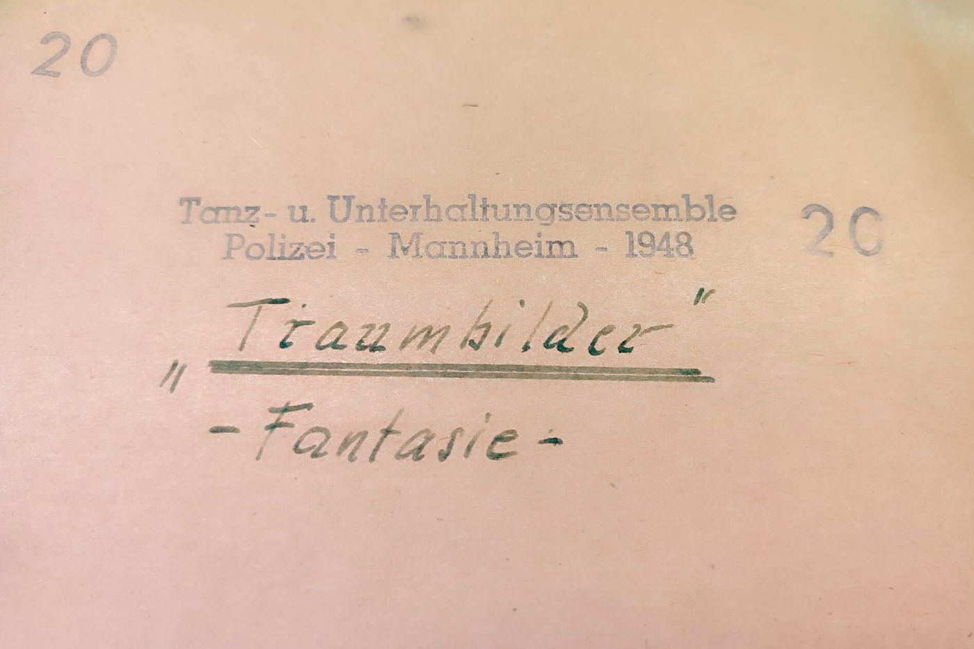 Stempel des Tanz- und Unterhaltungsensemble Polizei Mannheim von 1948 auf diversen Noten (Kellerfund).